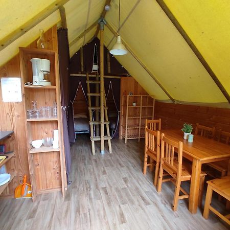 Camping Le Rouge Gorge **** 10' Puy Du Fou Saint-Laurent-sur-Sèvre Buitenkant foto