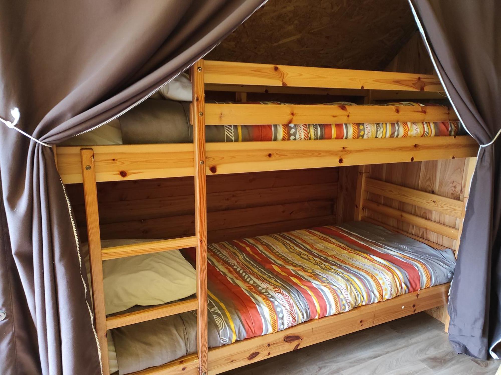 Camping Le Rouge Gorge **** 10' Puy Du Fou Saint-Laurent-sur-Sèvre Buitenkant foto
